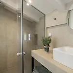Bright & Elegant Loft In The Center *