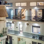 Bright & Elegant Loft In The Center شقة *