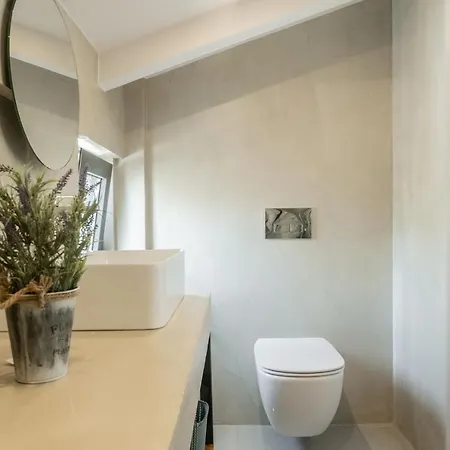 Bright & Elegant Loft In The Center דירה *