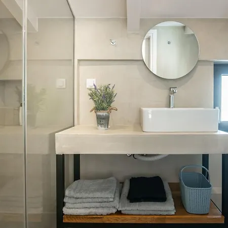 דירה Bright & Elegant Loft In The Center