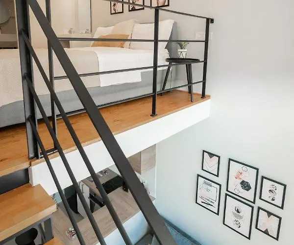 Bright & Elegant Loft In The Center Apartament *