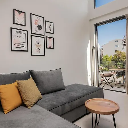 Bright & Elegant Loft In The Center *